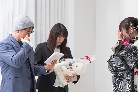 成人式で両親に感謝を伝える!おすすめの体重ベア・ウェイトドールとは?