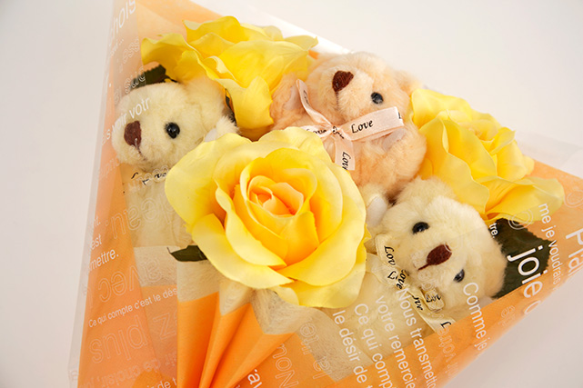 チビ束：シナモン（黄色のバラの造花3本付き）