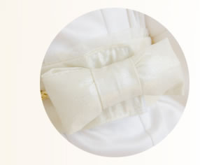 打ち掛けの下の可愛らしい帯結び