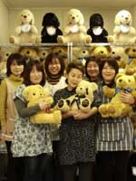 私たちが作っています。